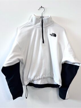 The North Face Black Half-Zip Fleece Pullover / White & Black / XS